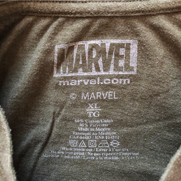 Marvel Deadpool Christmas Santa T Shirt - Picture 5 of 7